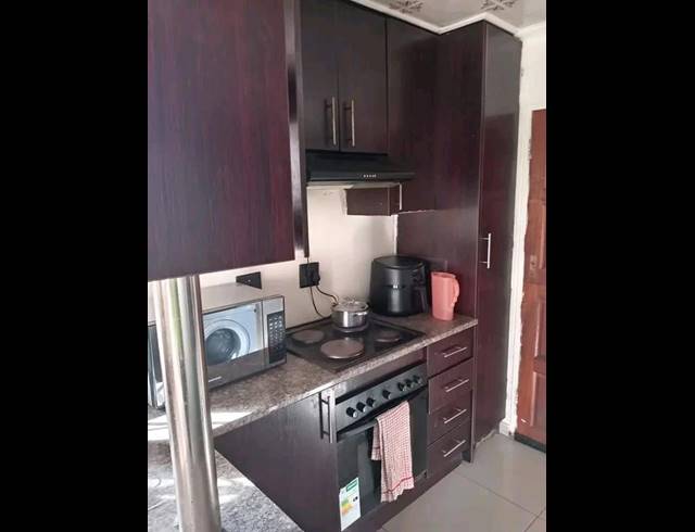 2 BEDROOM PROPERTY TO RENT IN PROTEA GLEN